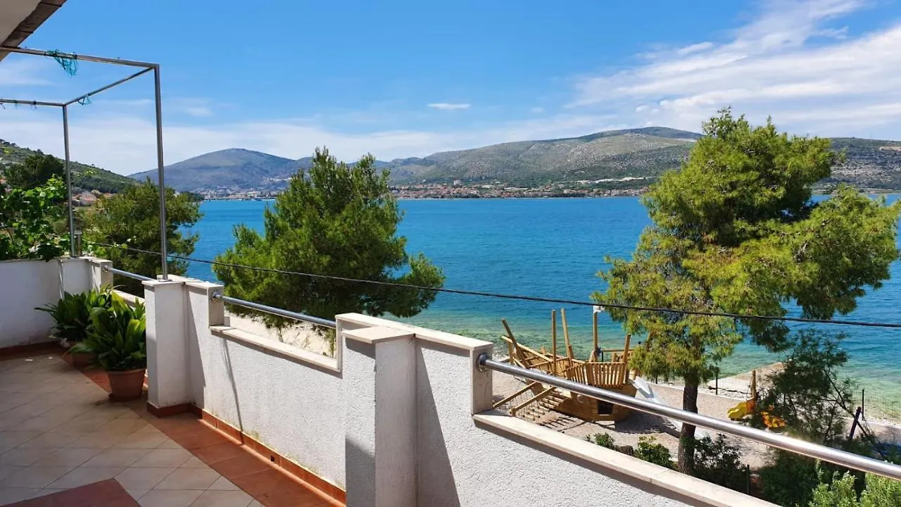 Apartment Nikica Trogir