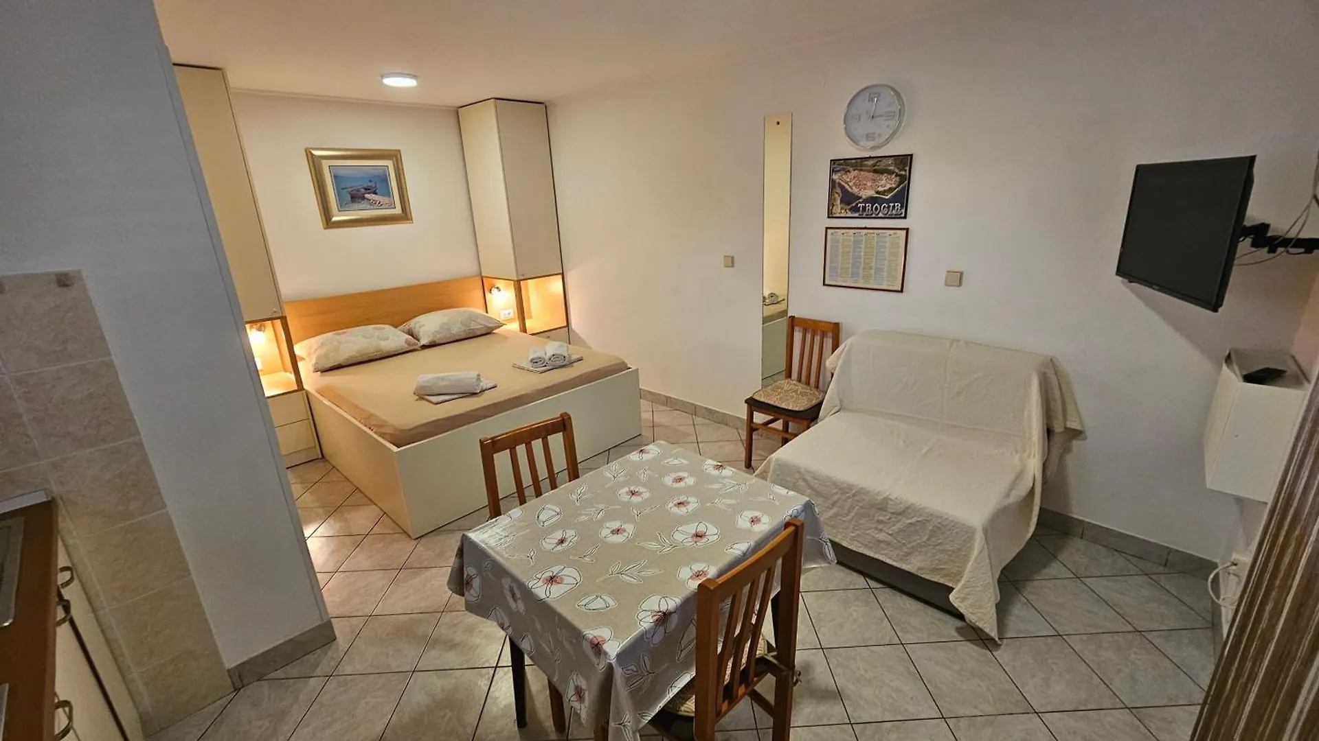 Apartment Nikica Trogir 0*,  Croatia